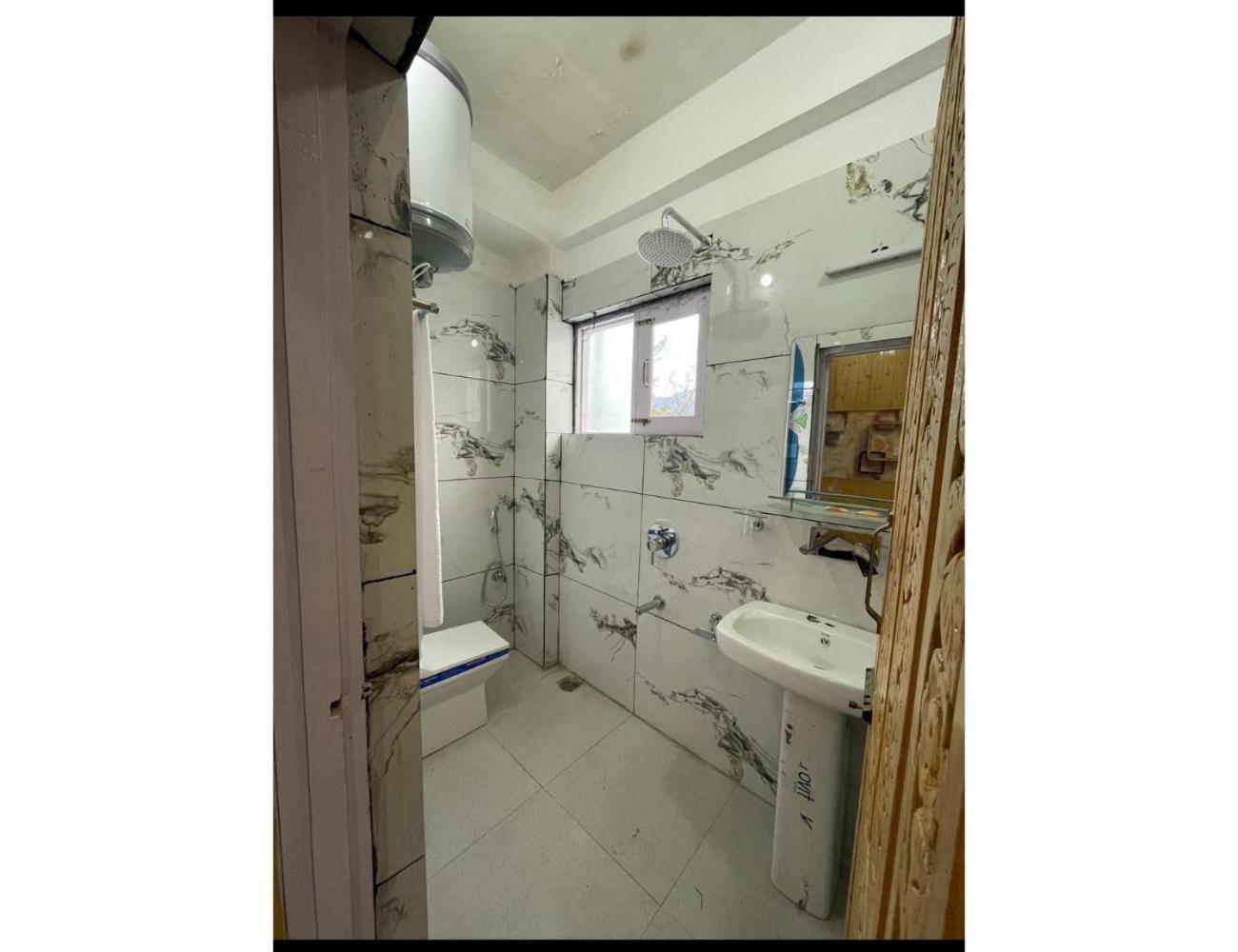 New Kashmir Inn, Homestay Gulmarg