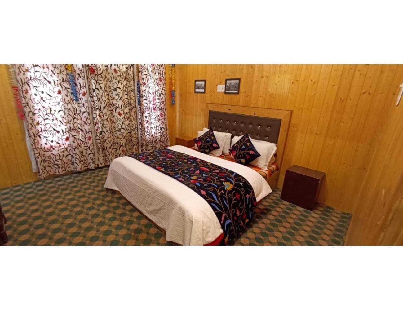New Kashmir Inn, *