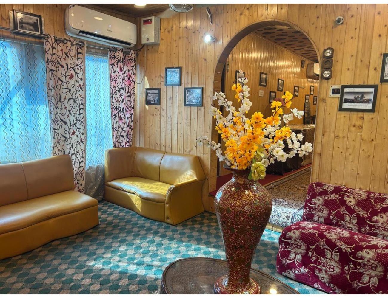 New Kashmir Inn, Gulmarg