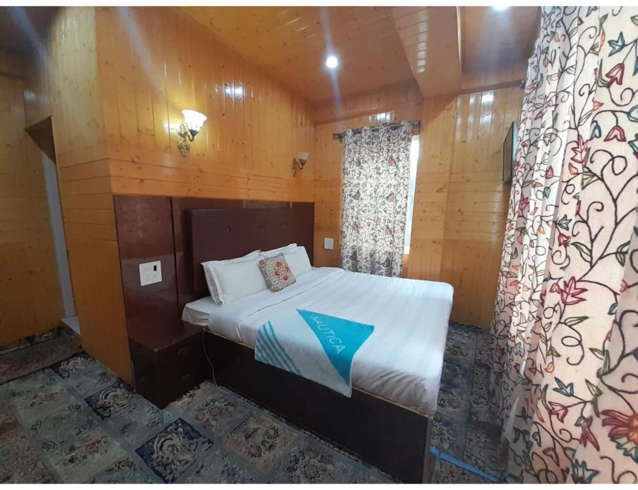 New Kashmir Inn,