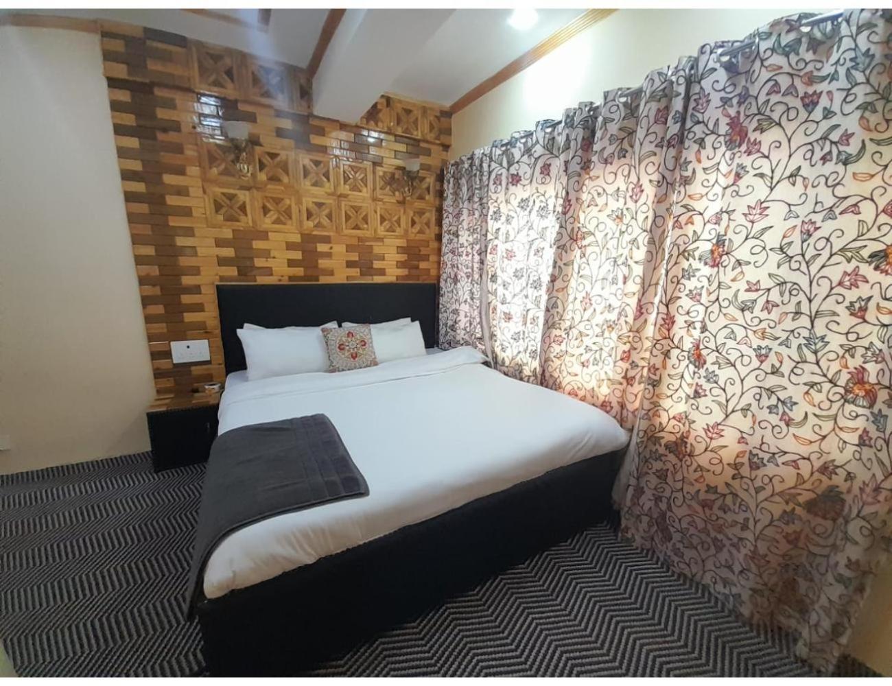 Homestay New Kashmir Inn,