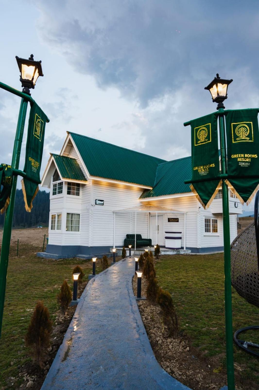 Hotel Green Rooms Resort 4*