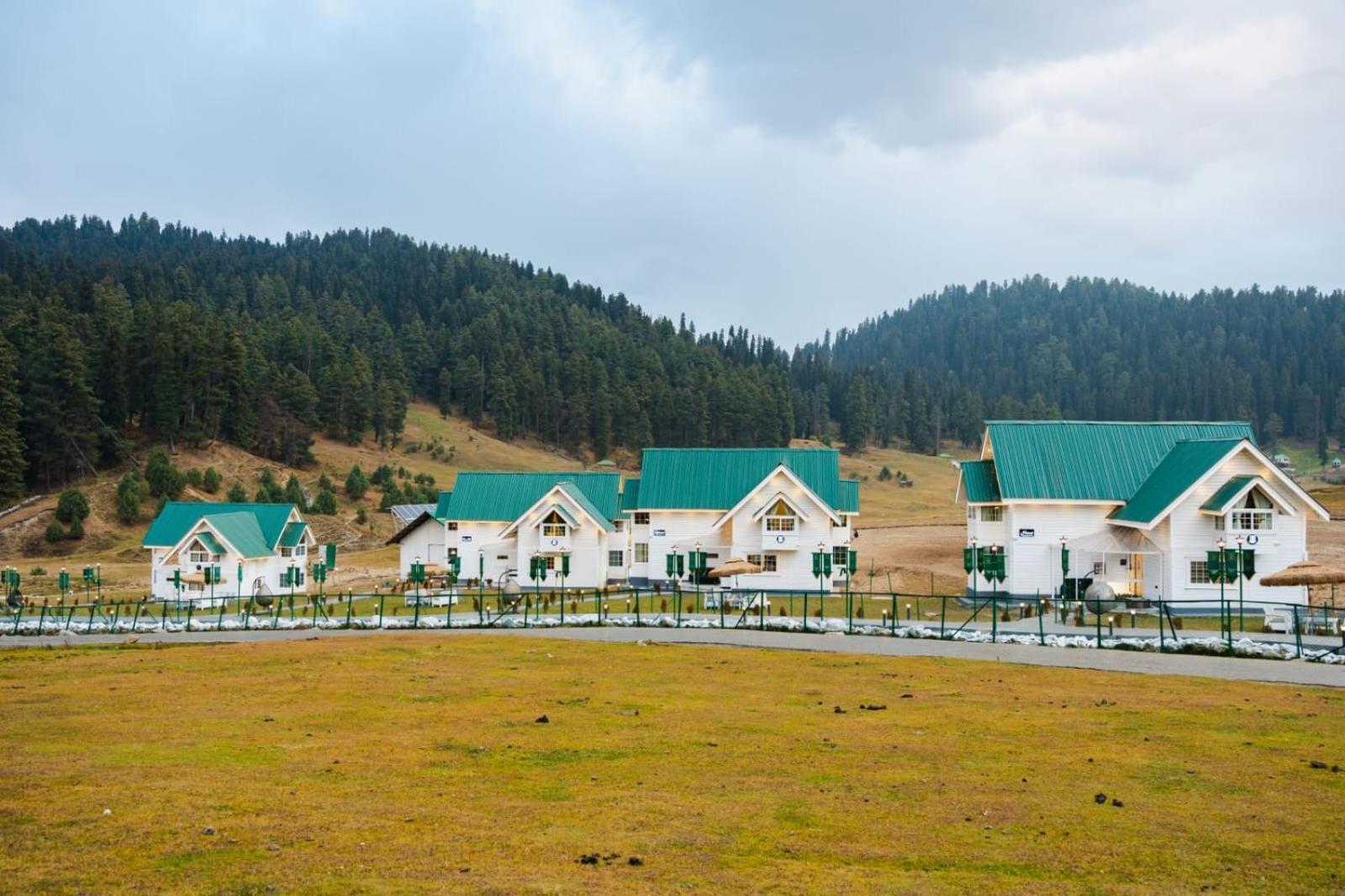 Green Rooms Resort Gulmarg
