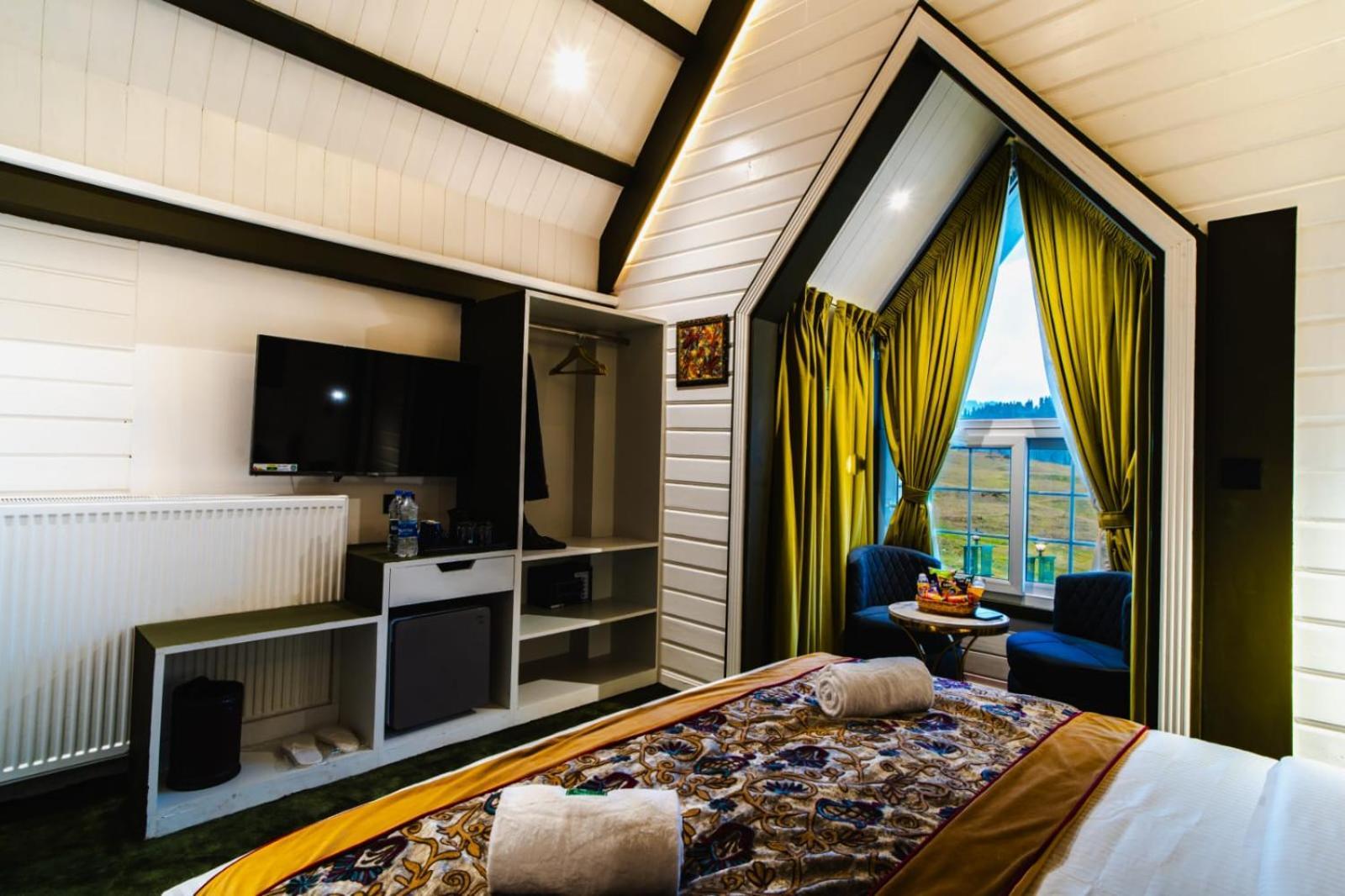 Green Rooms Resort Hotel