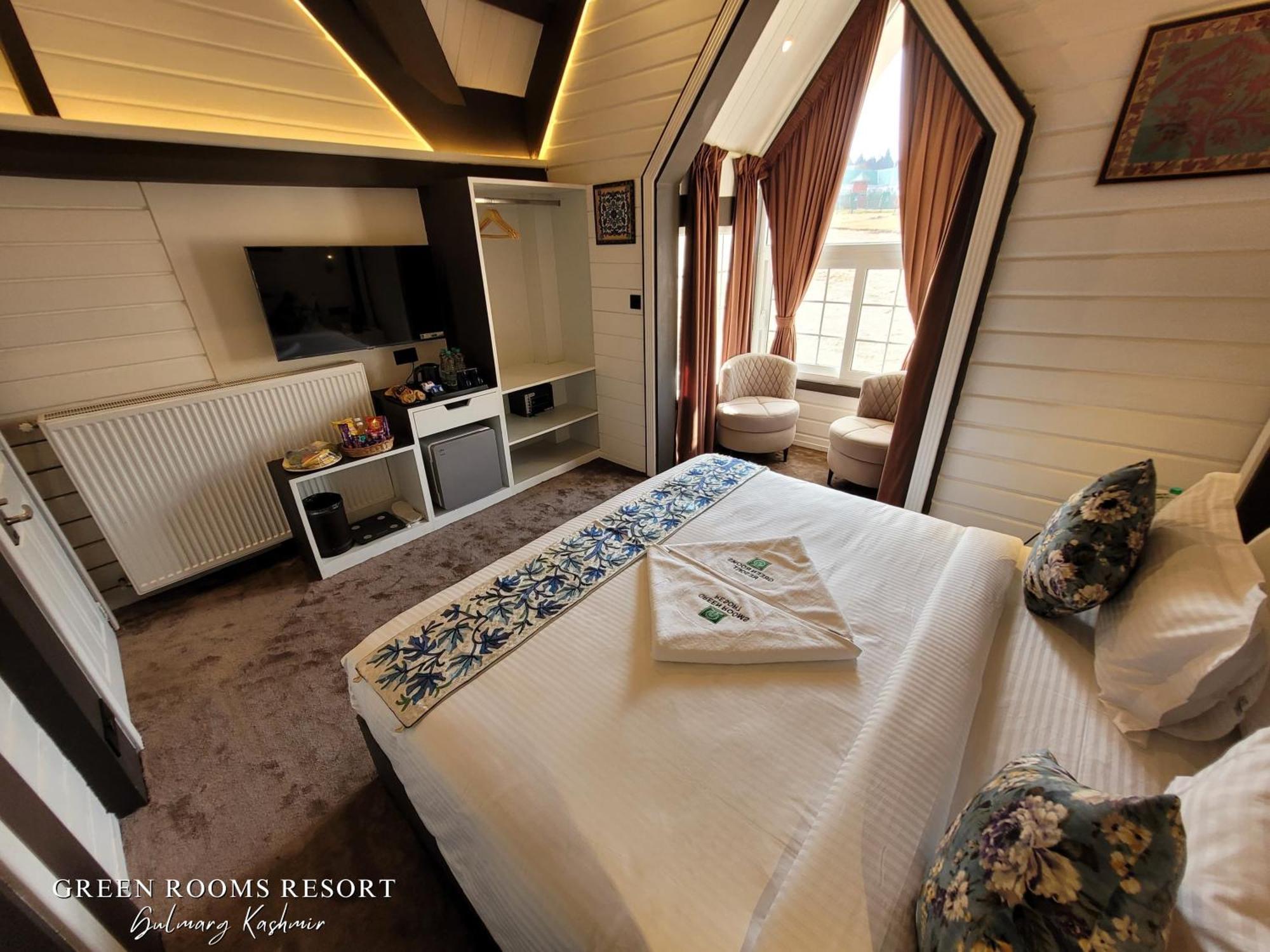 Green Rooms Resort Hotel