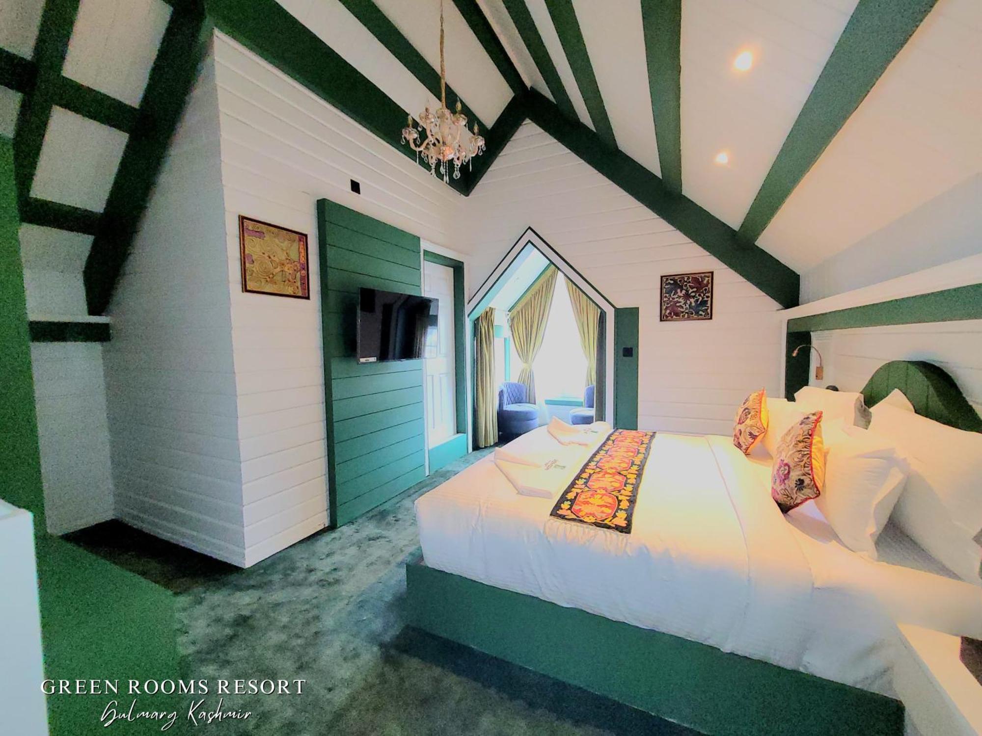 Green Rooms Resort Hotel 4*