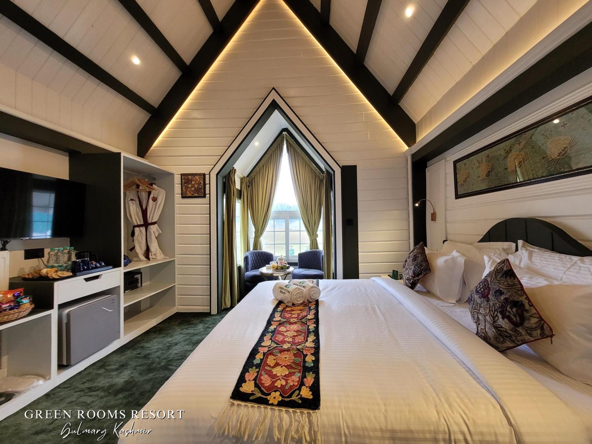 Green Rooms Resort Gulmarg
