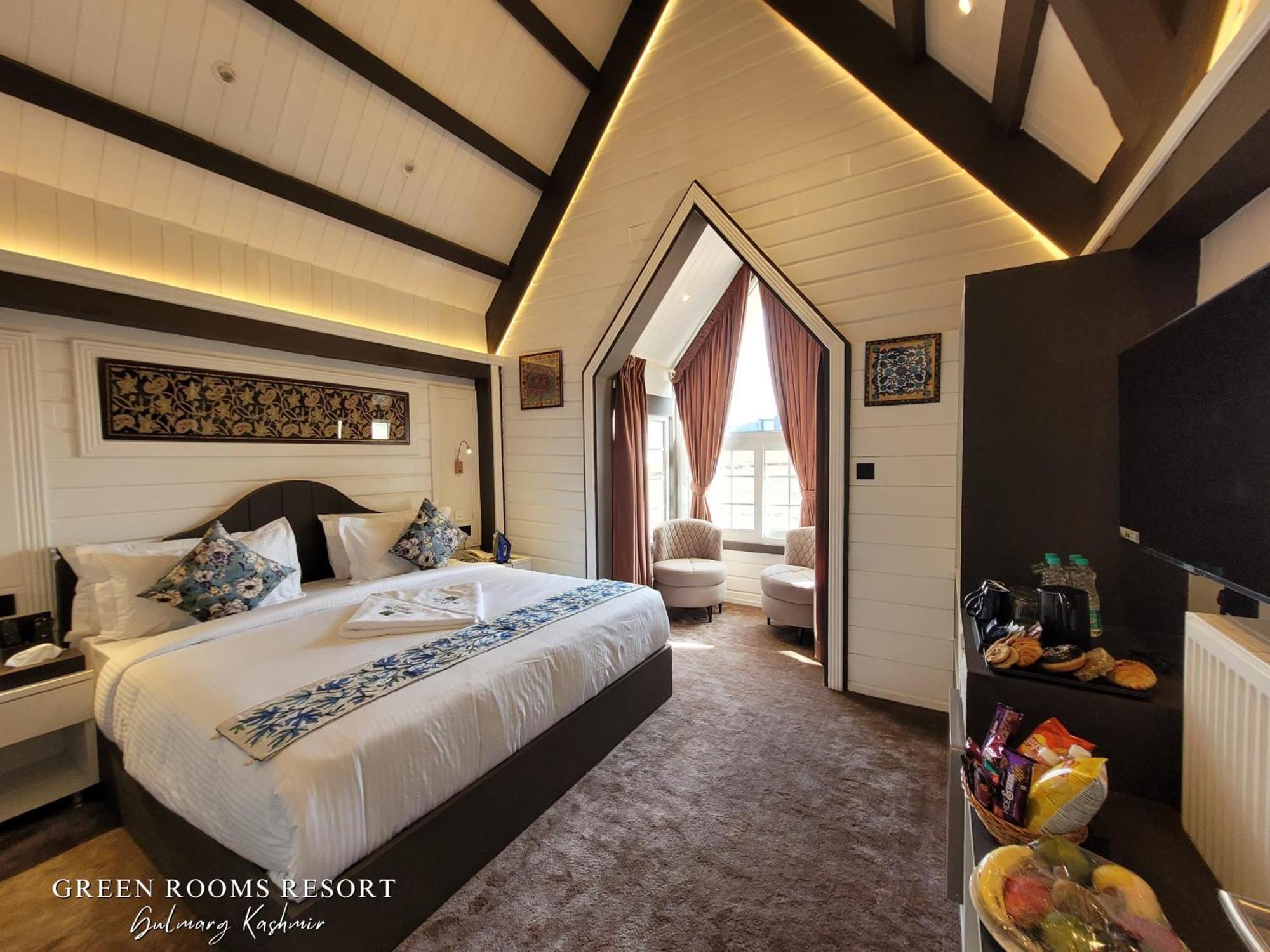 Green Rooms Resort Hotel