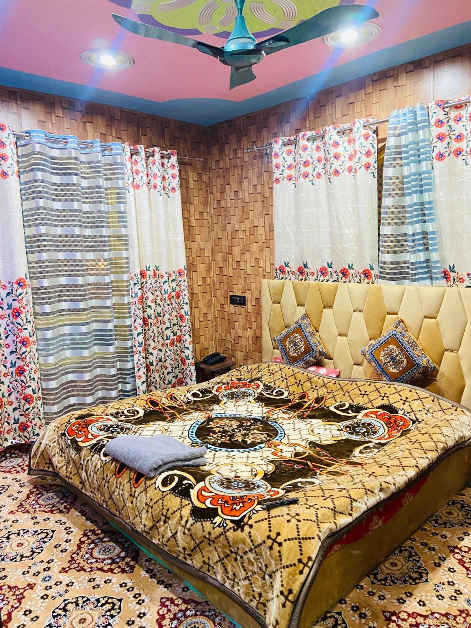 Guest house The Palace Gulmarg