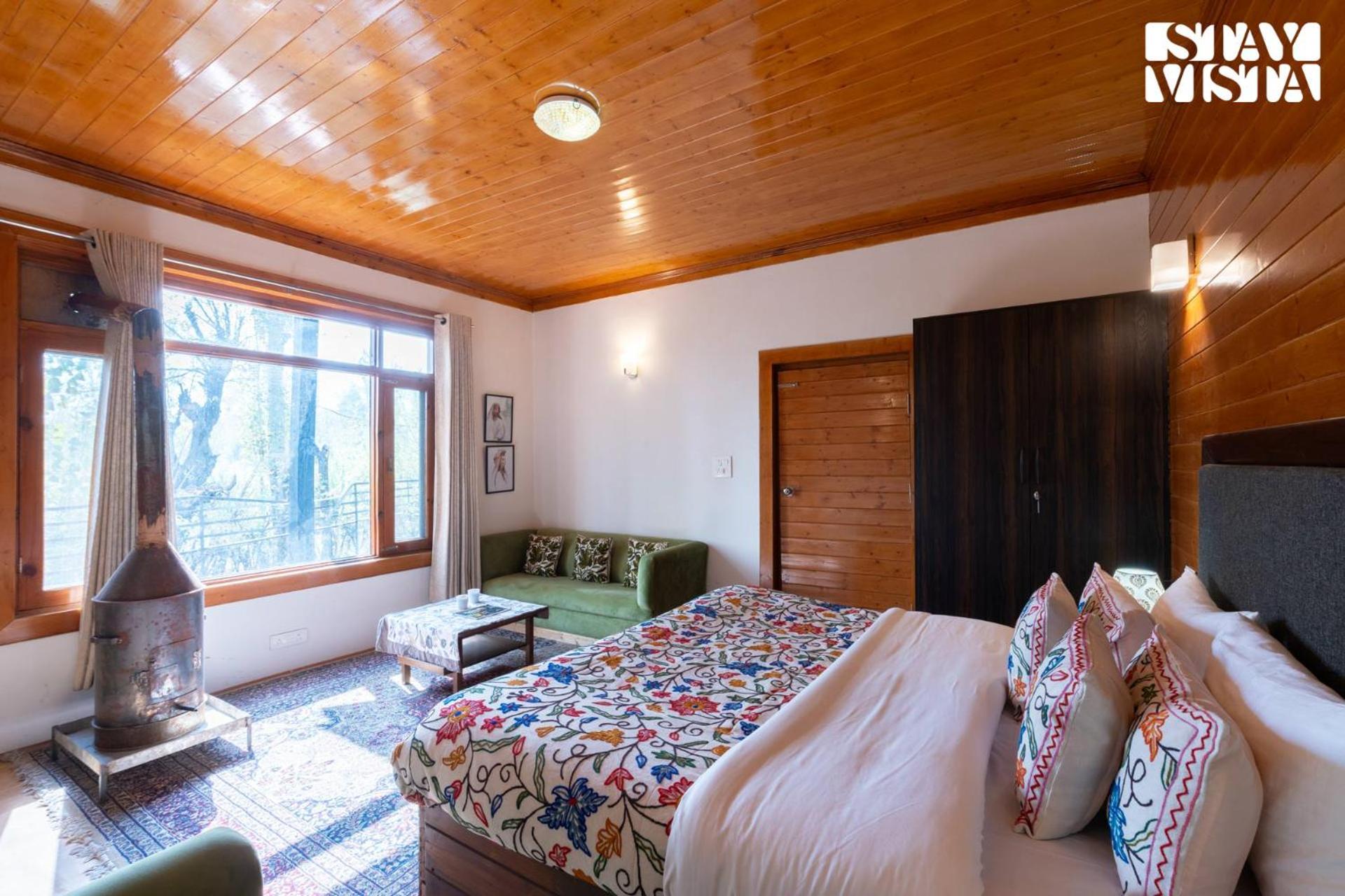 Stayvista At Crystal Creek 2br In With Free Breakfast