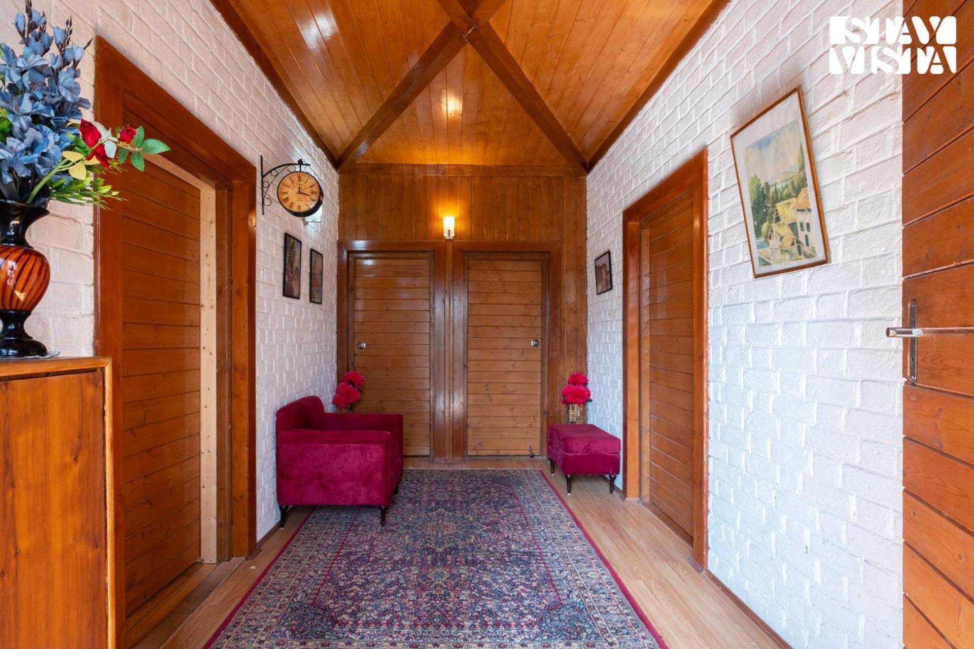 Stayvista At Crystal Creek 2br In With Free Breakfast Gulmarg
