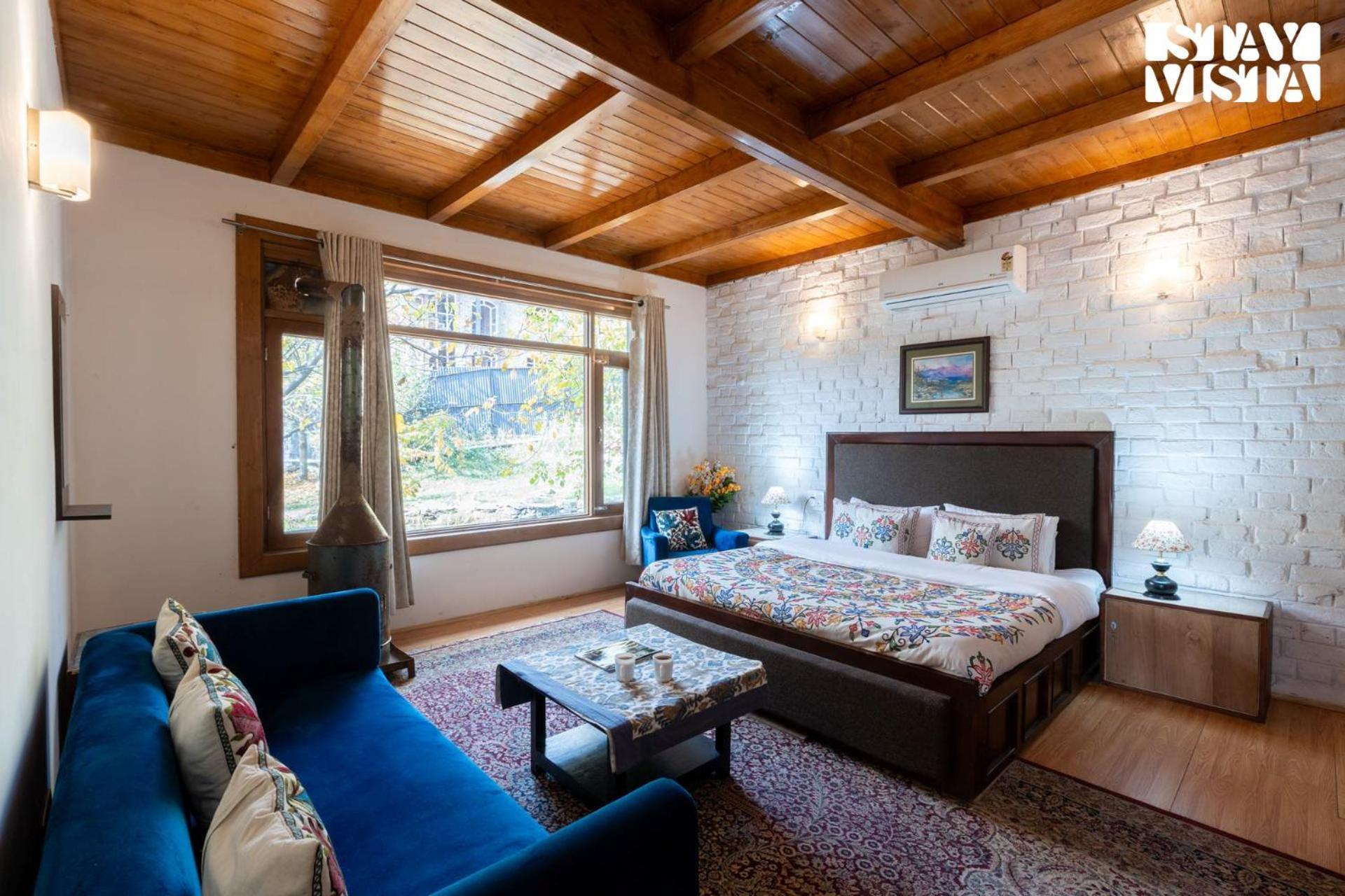 Stayvista At Crystal Creek 2br In With Free Breakfast