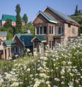 Nedous Lodge *