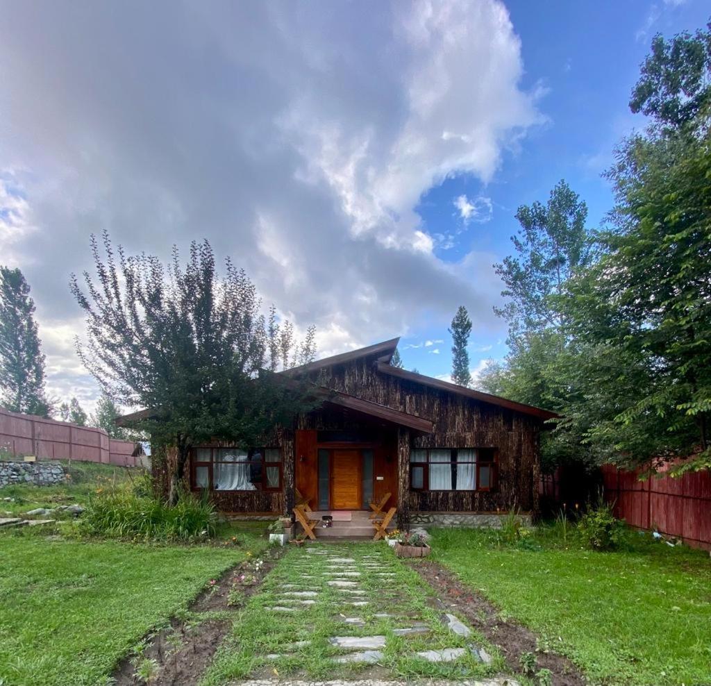 The Trout Stream Gulmarg