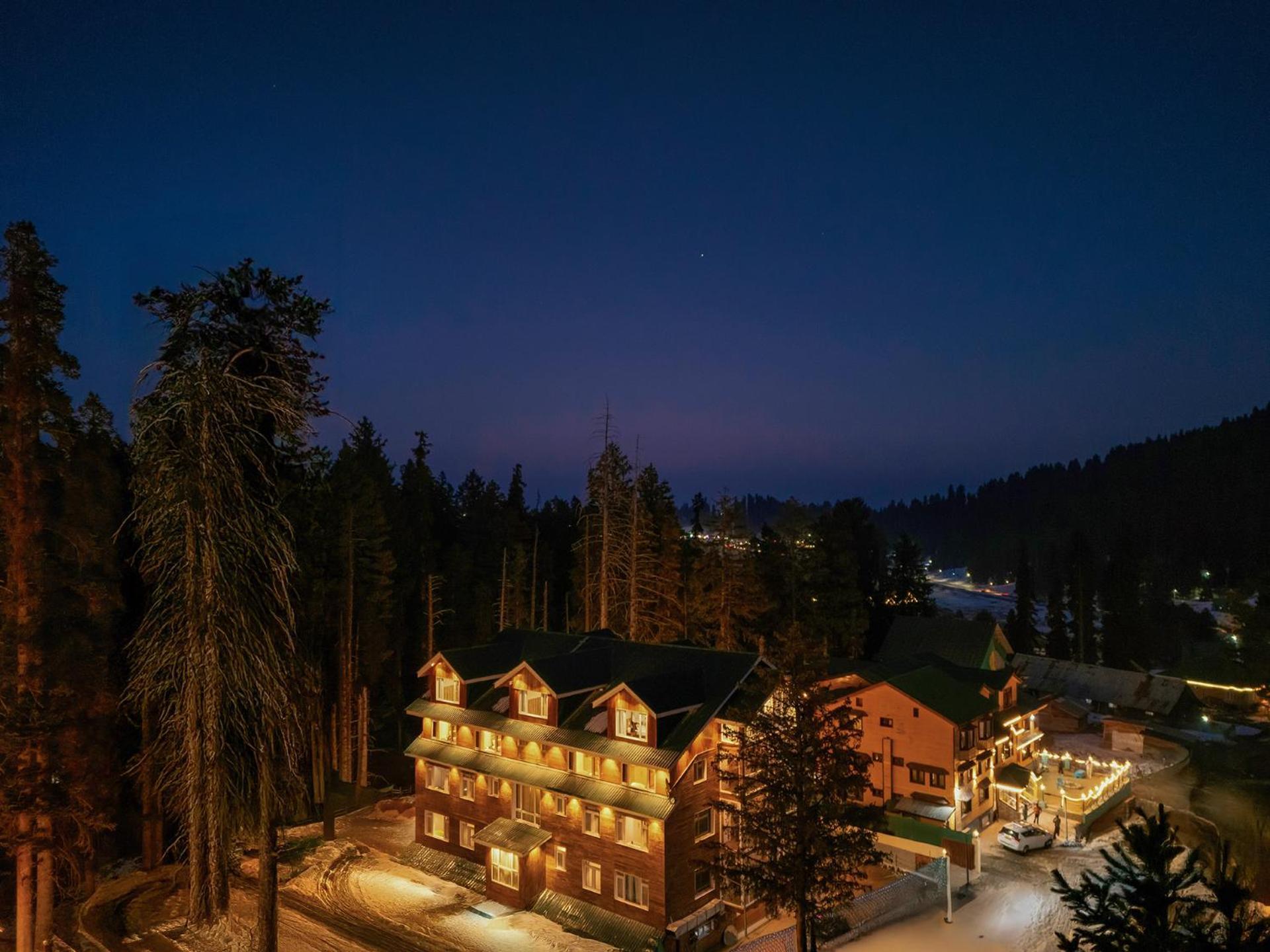Hotel Pine Spring