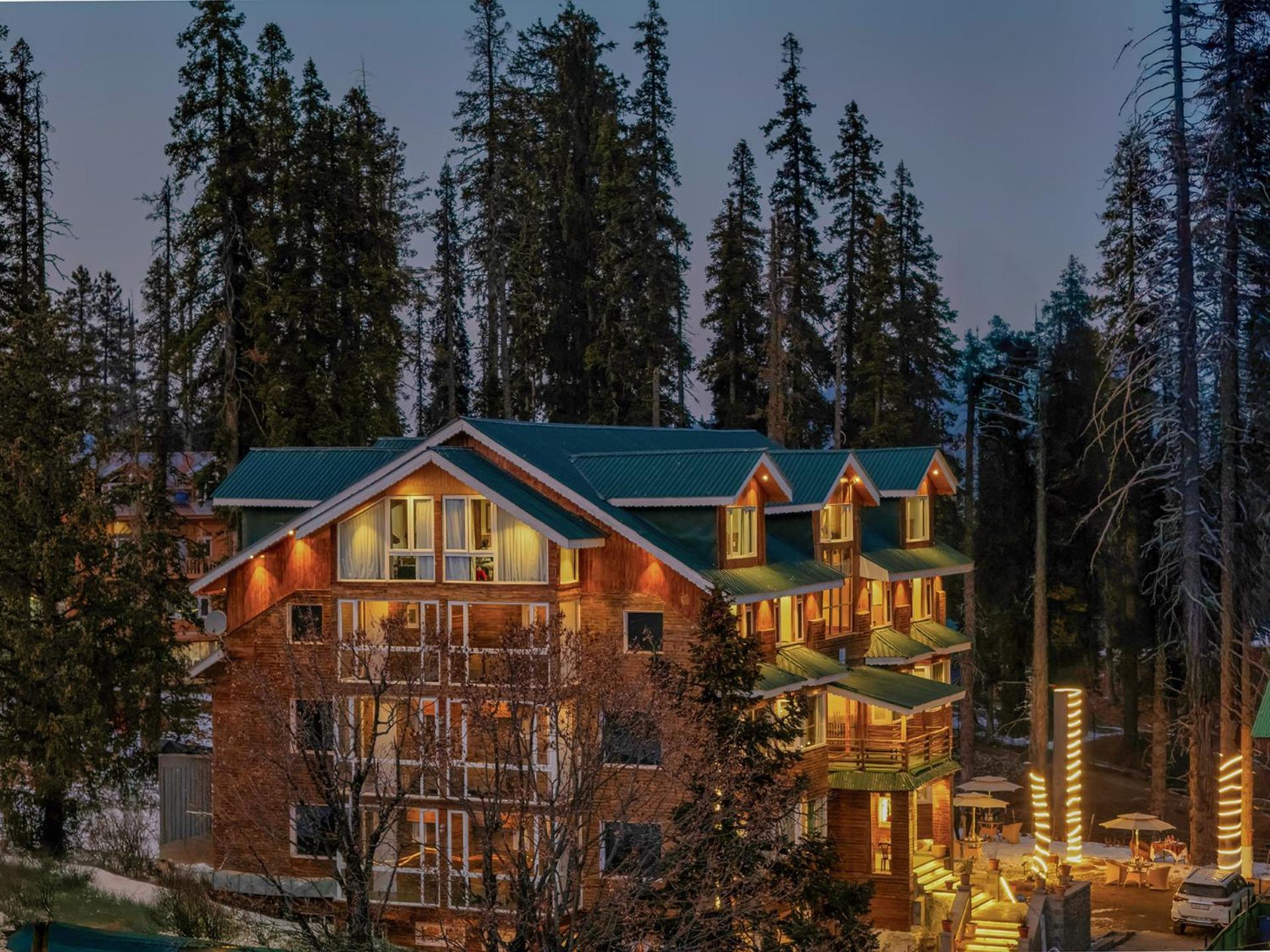 Hotel Pine Spring 4*