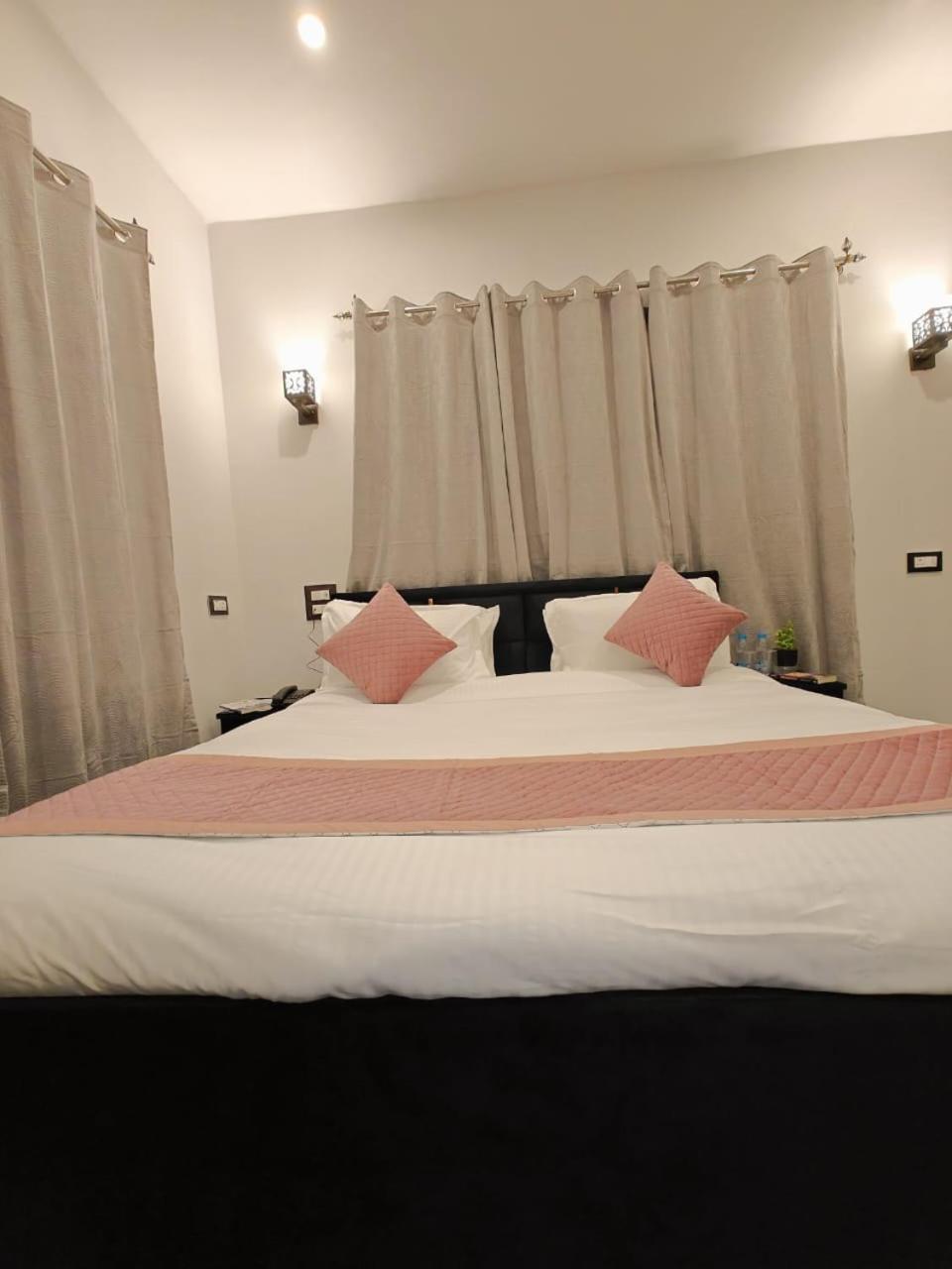 Orchard Guest house *