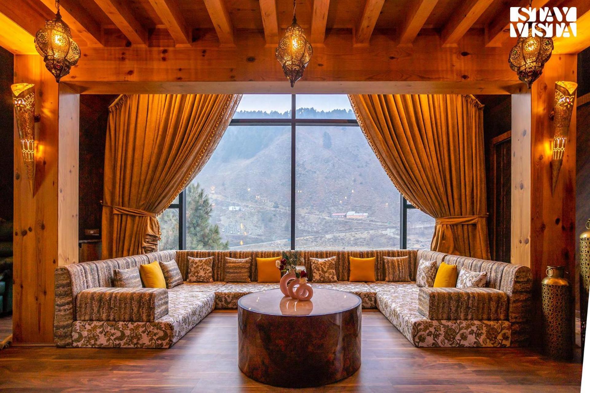 Stayvista At Frozen Fall - Tangmarg With Breakfast Included Villa *