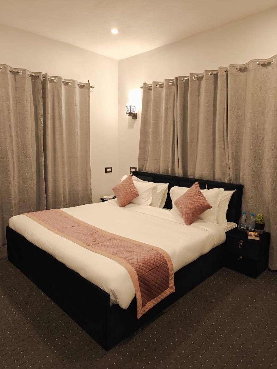 Orchard Guest house *
