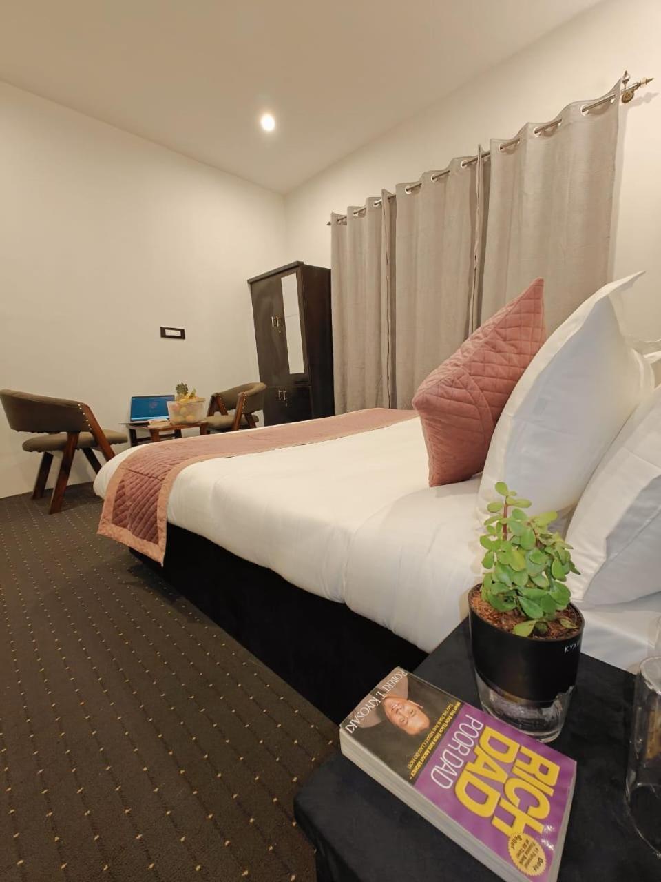 Orchard Guest house *