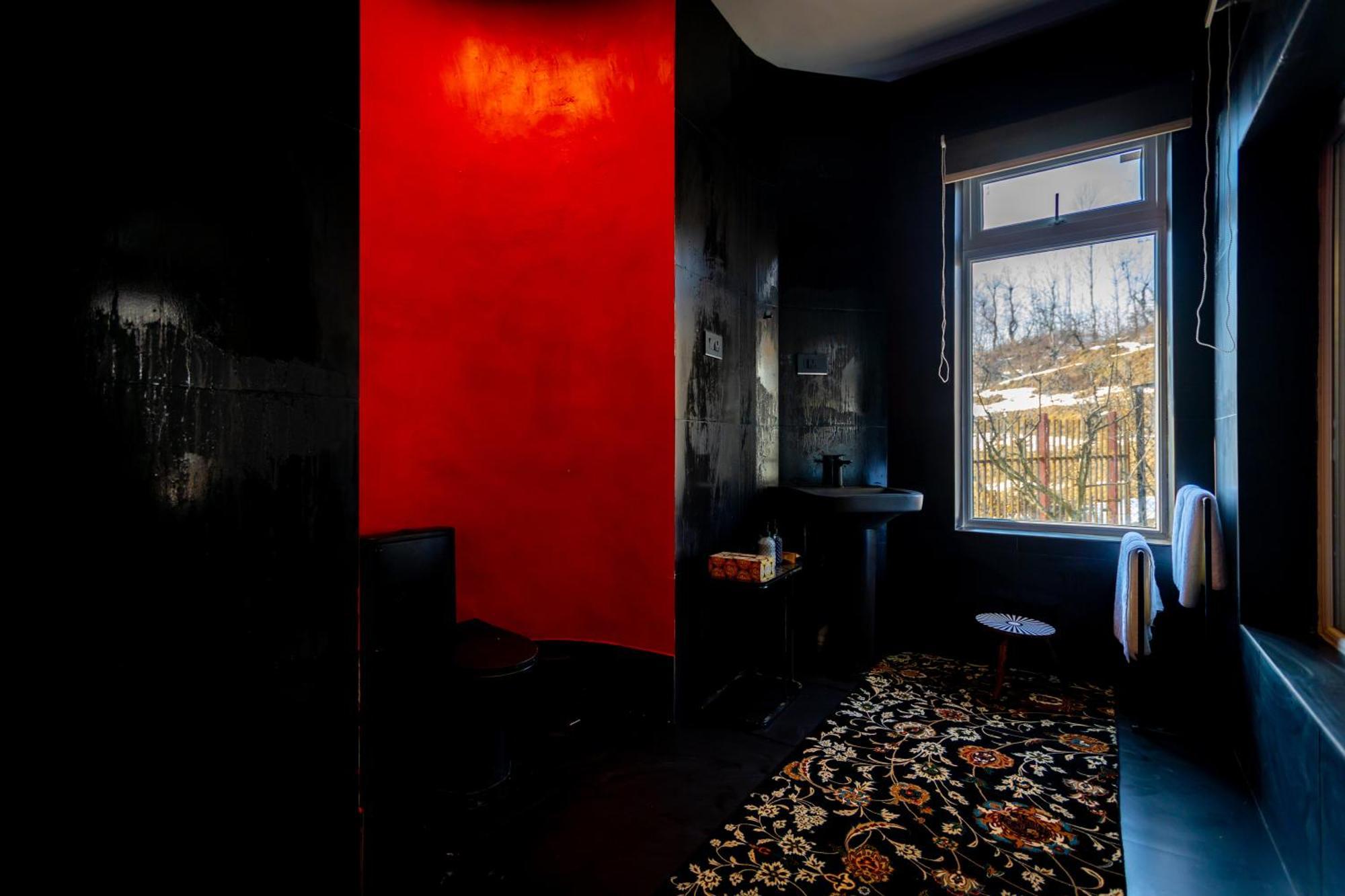 The Zoey Villa, With Central Heating, Bonfire, Bbq & Complimentary Breakfast * Gulmarg