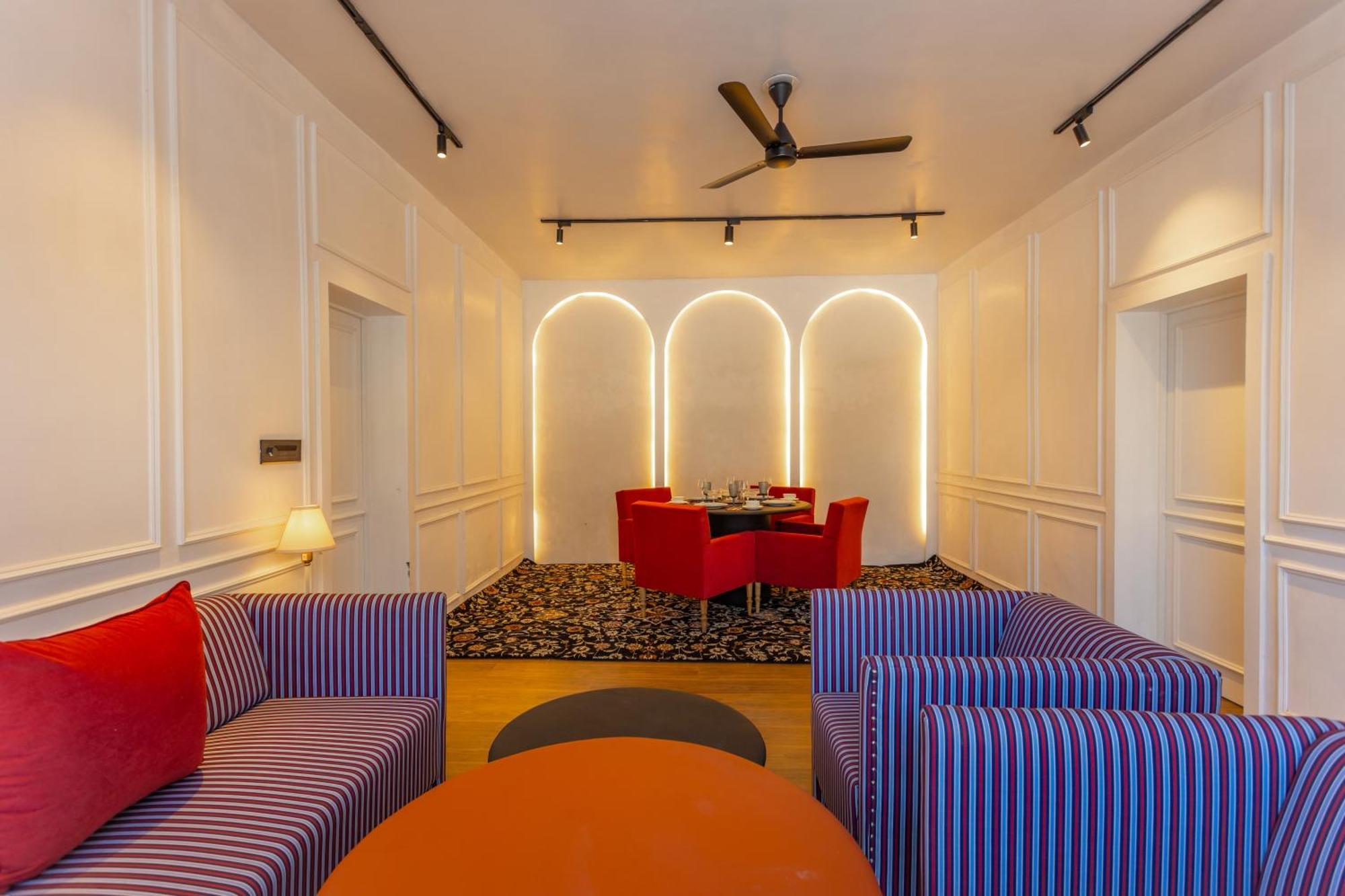 The Zoey Villa, With Central Heating, Bonfire, Bbq & Complimentary Breakfast * Gulmarg