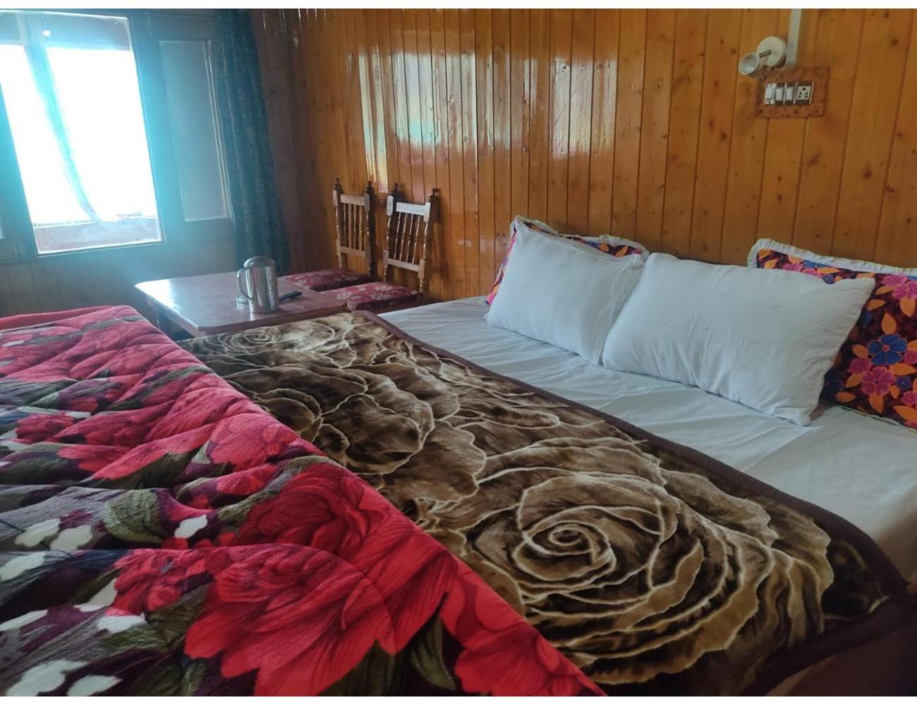 Homestay Roseland Cottage,