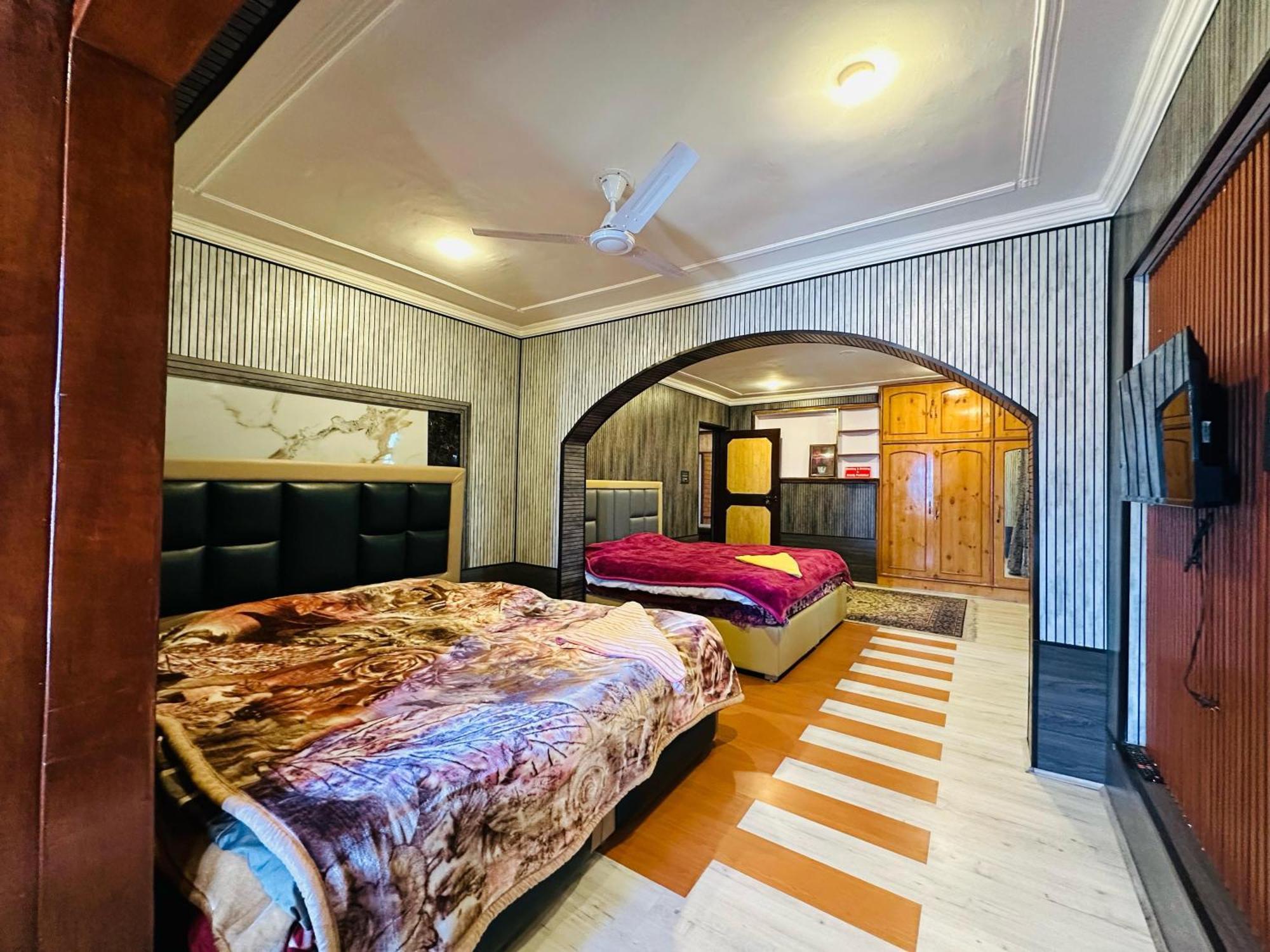 Hotel Id Gulmarg
