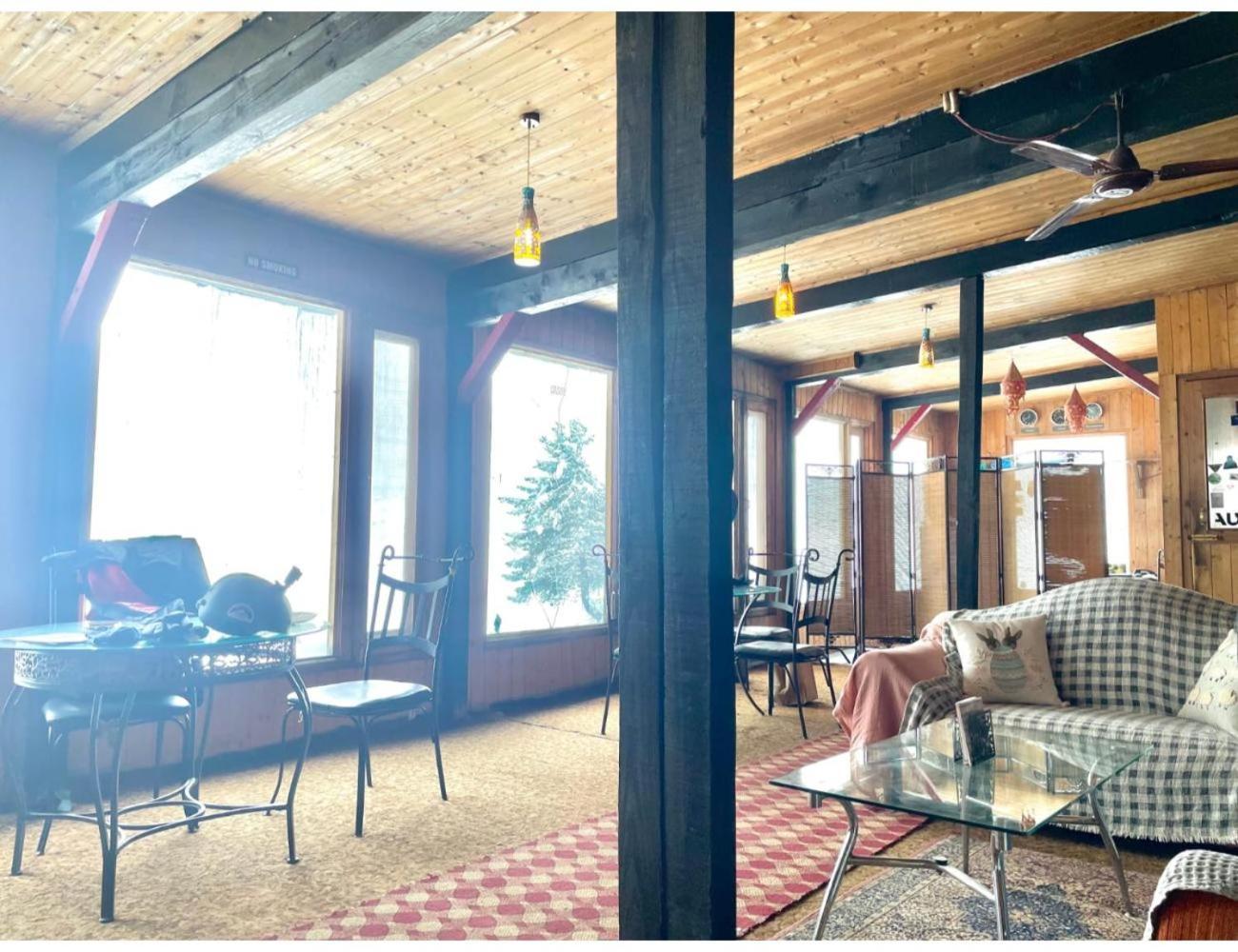 Homestay Global & Restaurant, Gulmarg