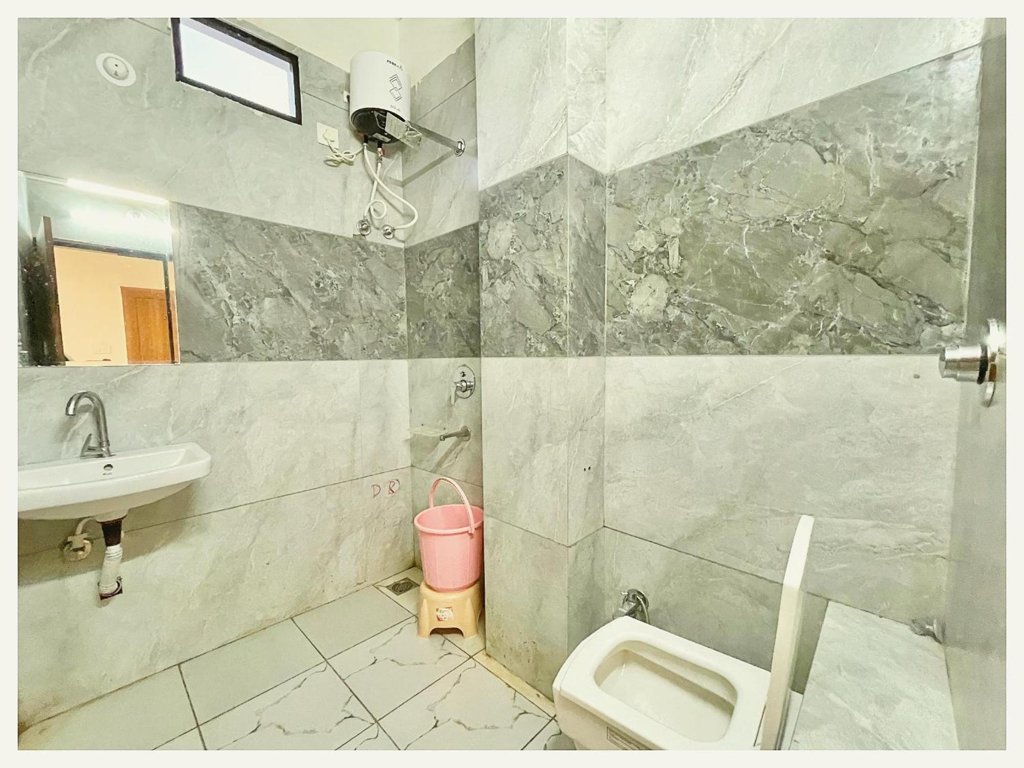 Hotel Shanu Premium 3*