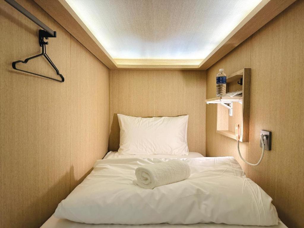 Gulmarg Room Booking Capsule hotel *