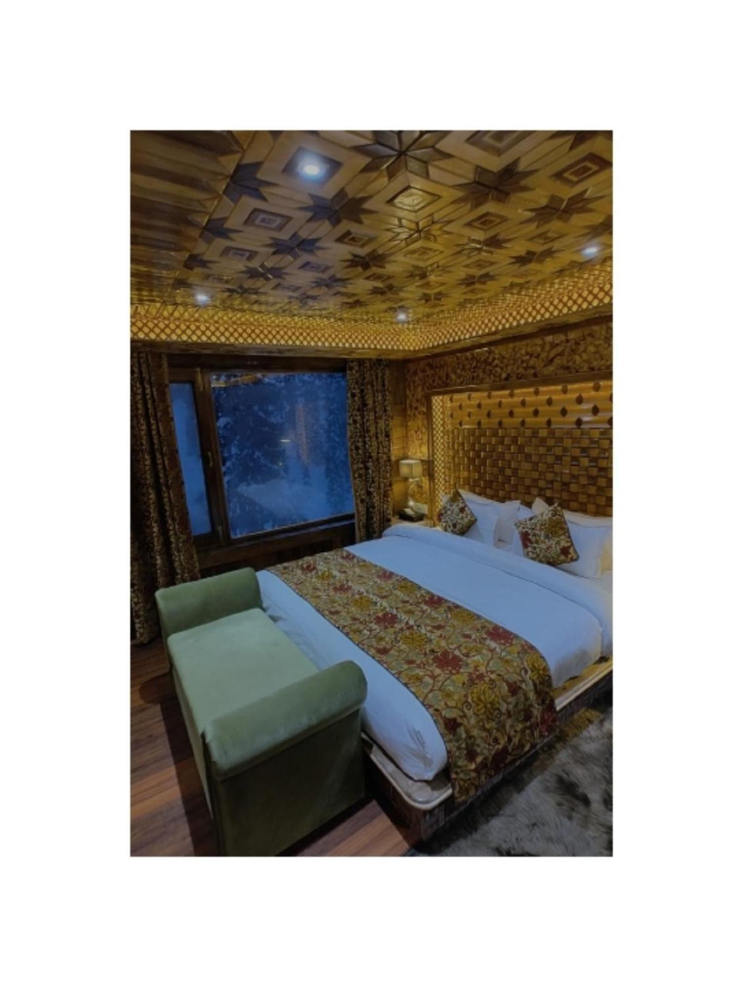 Hotel Shanu Premium Hotel