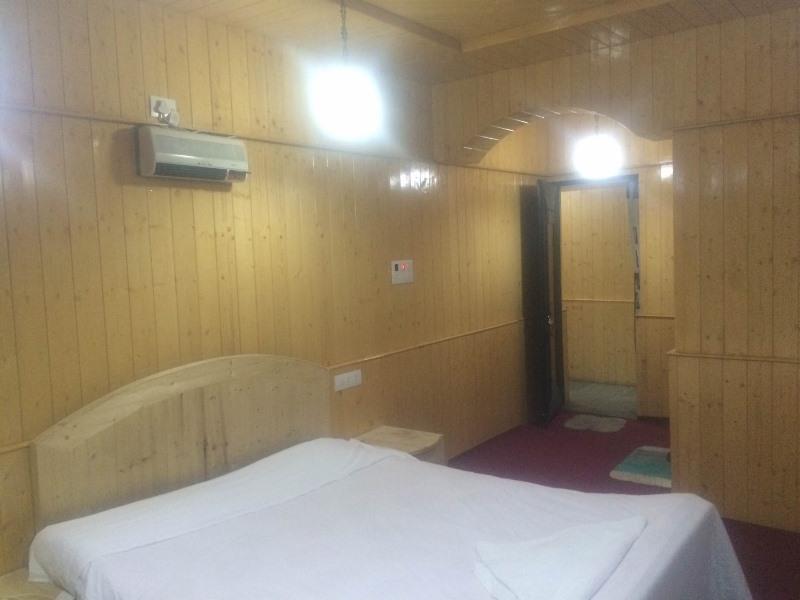 Hotel Pine View Gulmarg