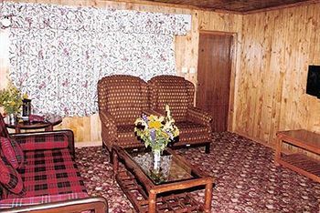 Hotel Lux Shanum Gulmarg