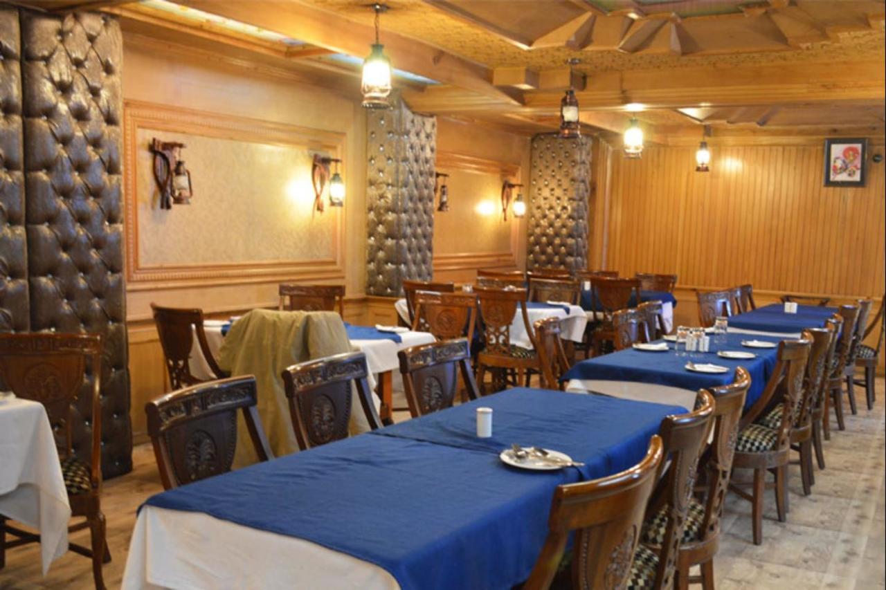 Hilltop Gulmarg Hotel 3*