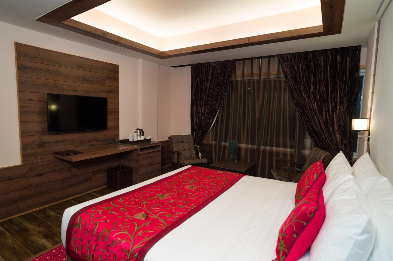 The Rosewood Hotel