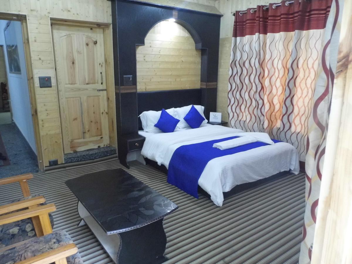 House Hotel