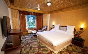Lux Shanum Hotel 4*