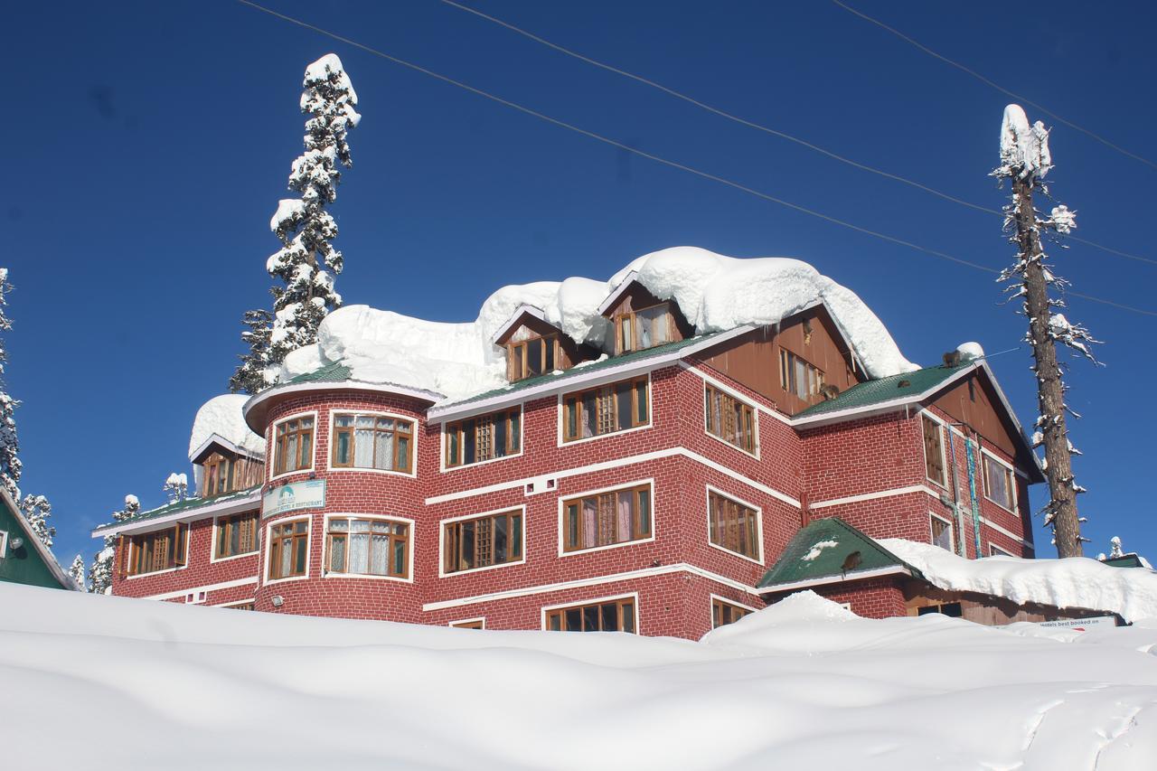 Fluorescence And Restaurant Gulmarg