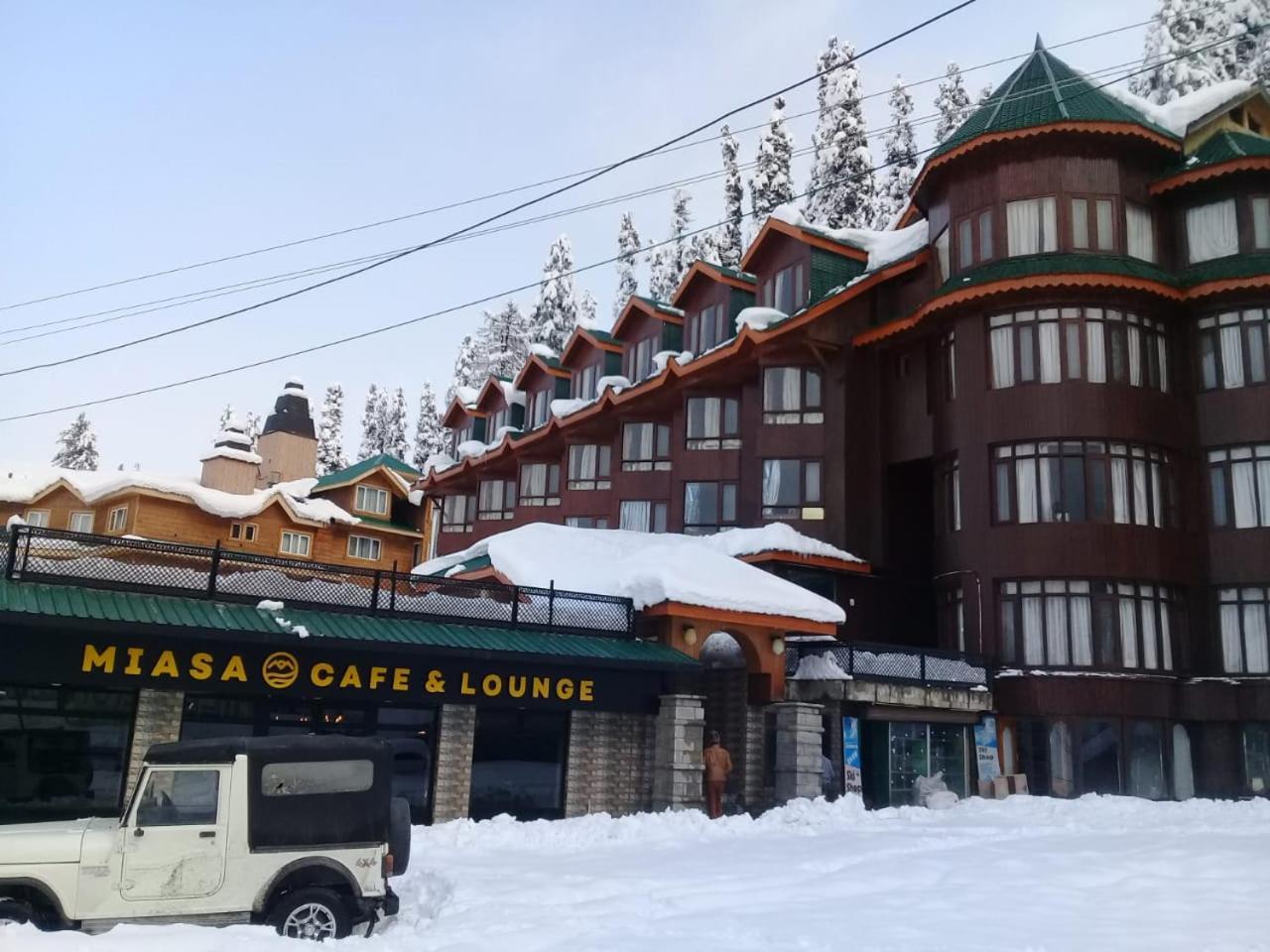 Hilltop Gulmarg Hotel Gulmarg