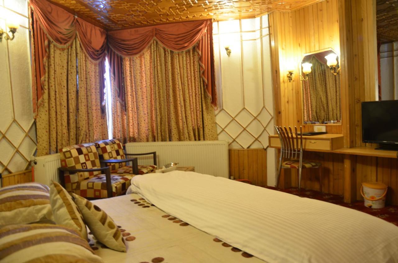 Hotel Hilltop Gulmarg Gulmarg