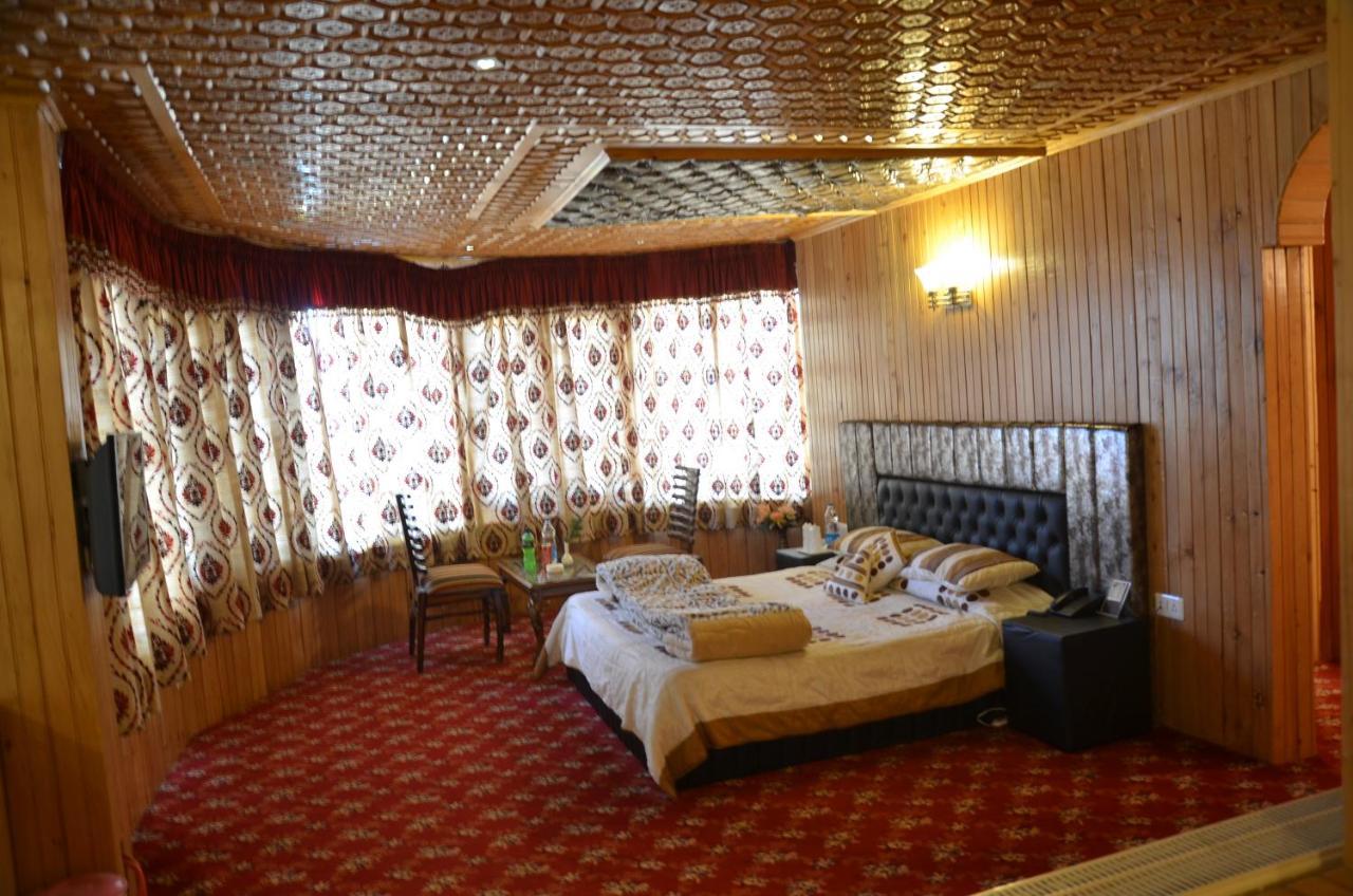 Hotel Hilltop Gulmarg 3*