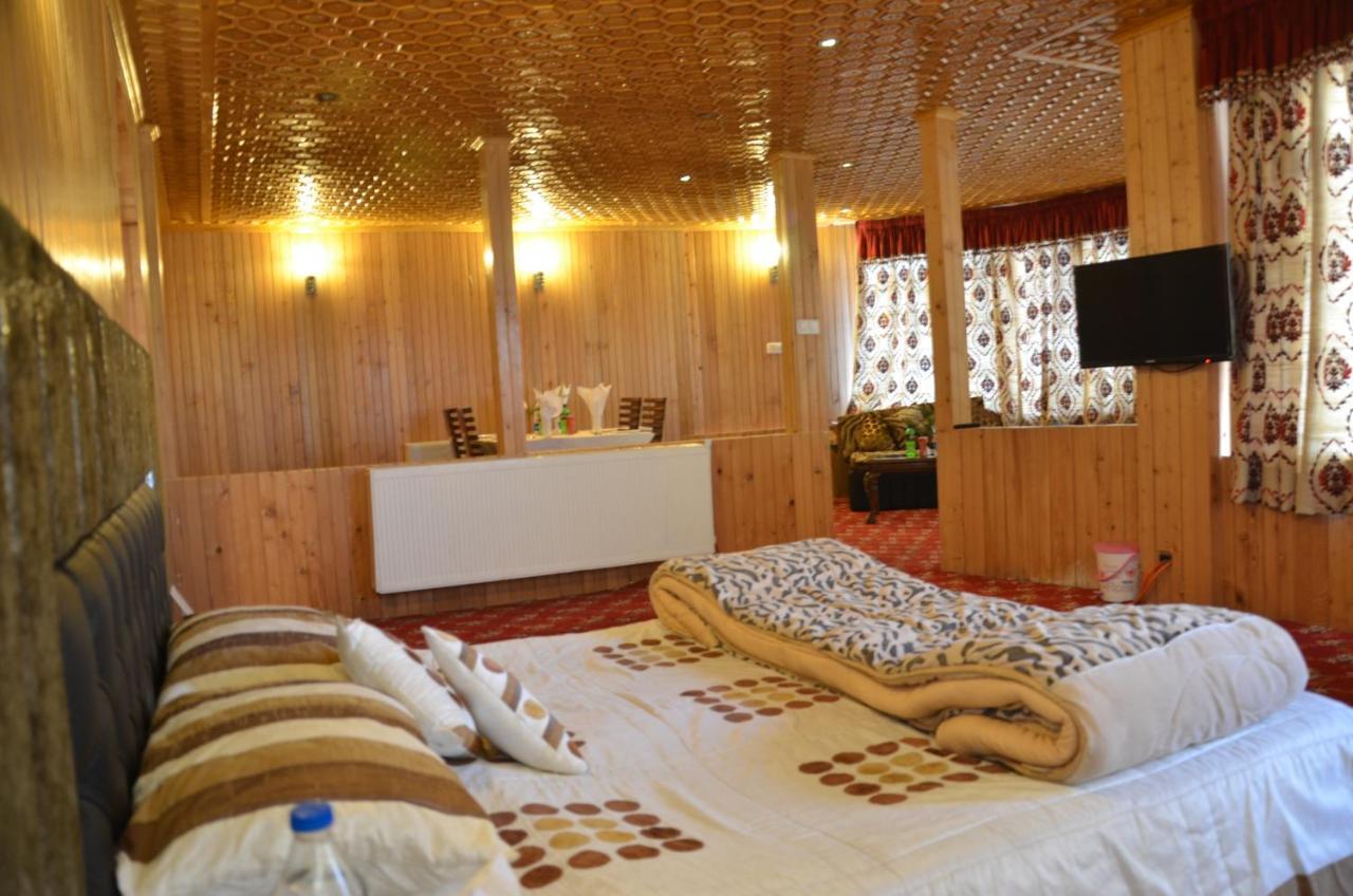 Hotel Hilltop Gulmarg 3*