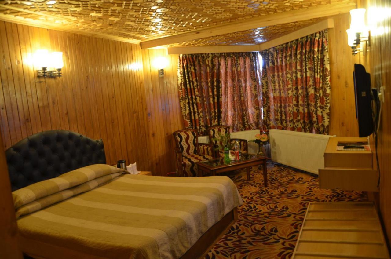 Hilltop Gulmarg Hotel Gulmarg
