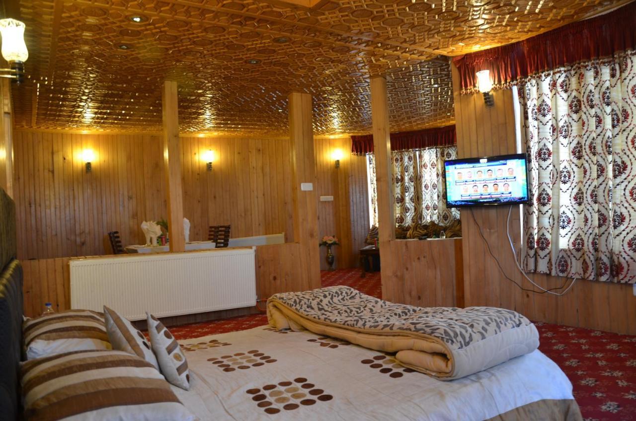 Hilltop Gulmarg Hotel Gulmarg