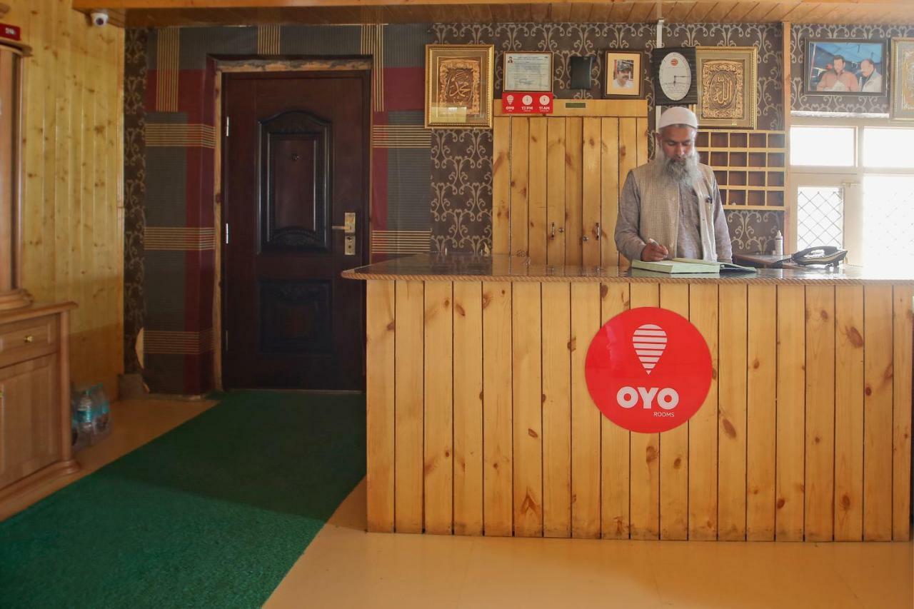 Hotel Oyo 6032 Marina 3*